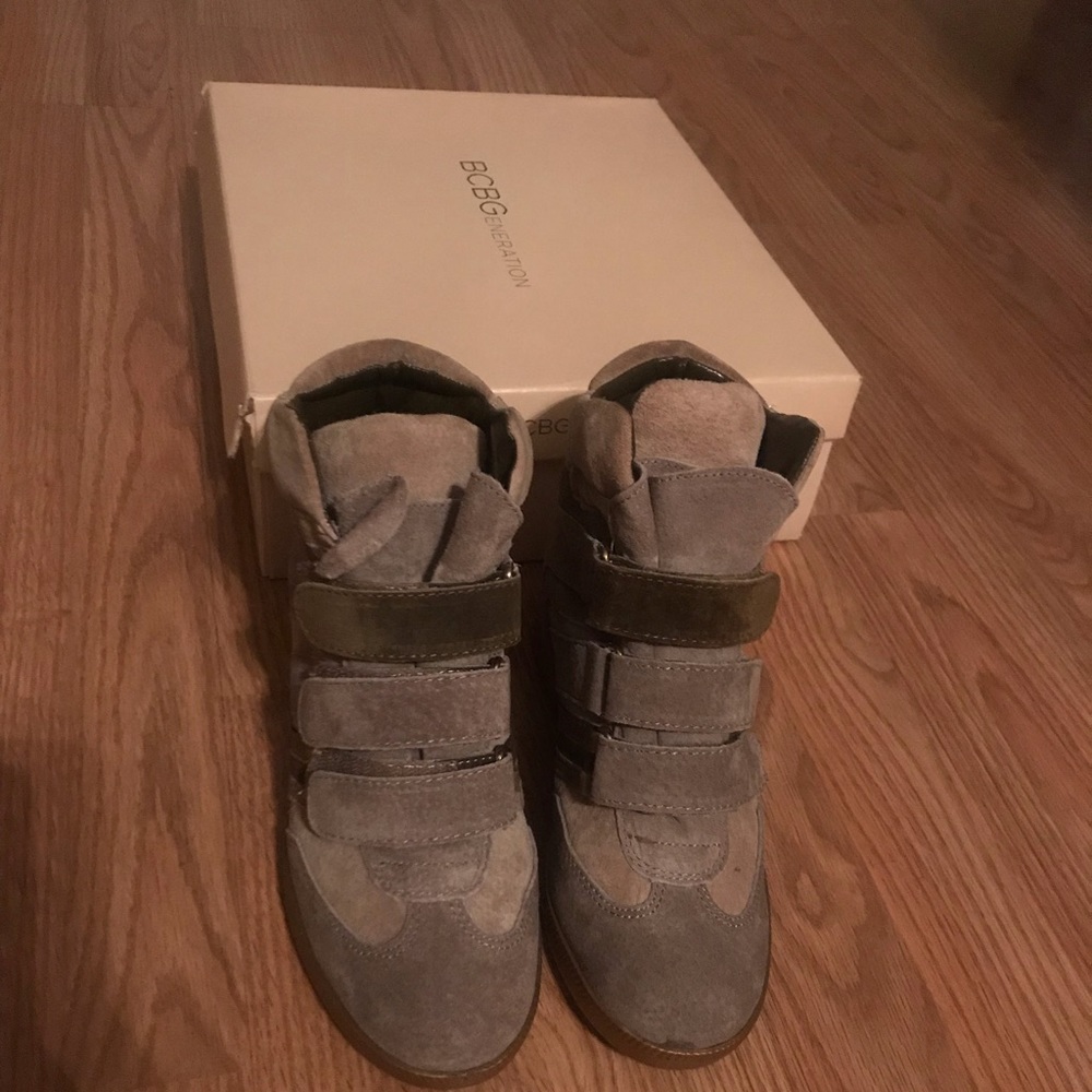 Wedge sneakers